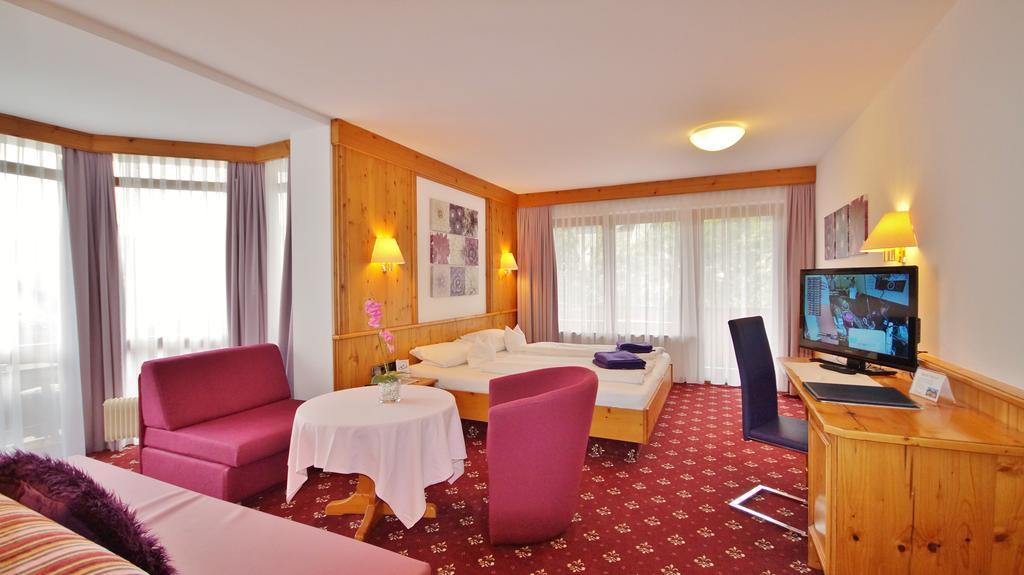 Hotel Schwarzenbergs Traube Glottertal Bilik gambar