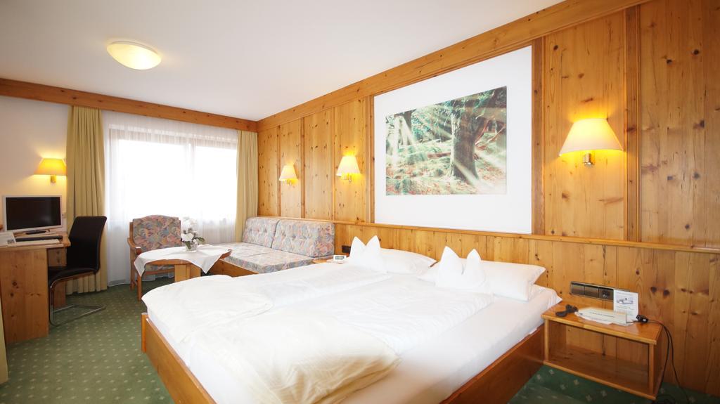 Hotel Schwarzenbergs Traube Glottertal Luaran gambar