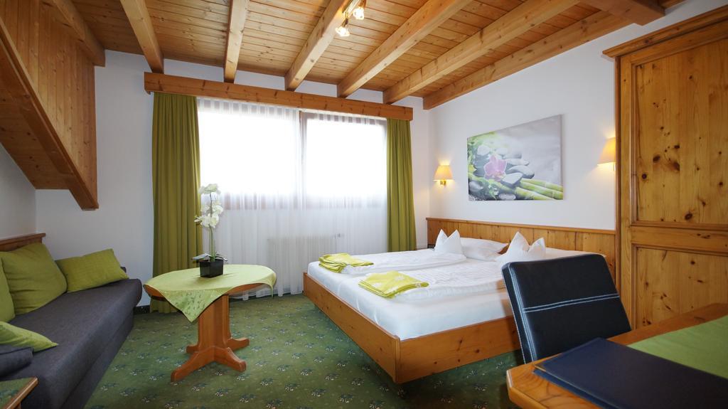 Hotel Schwarzenbergs Traube Glottertal Luaran gambar