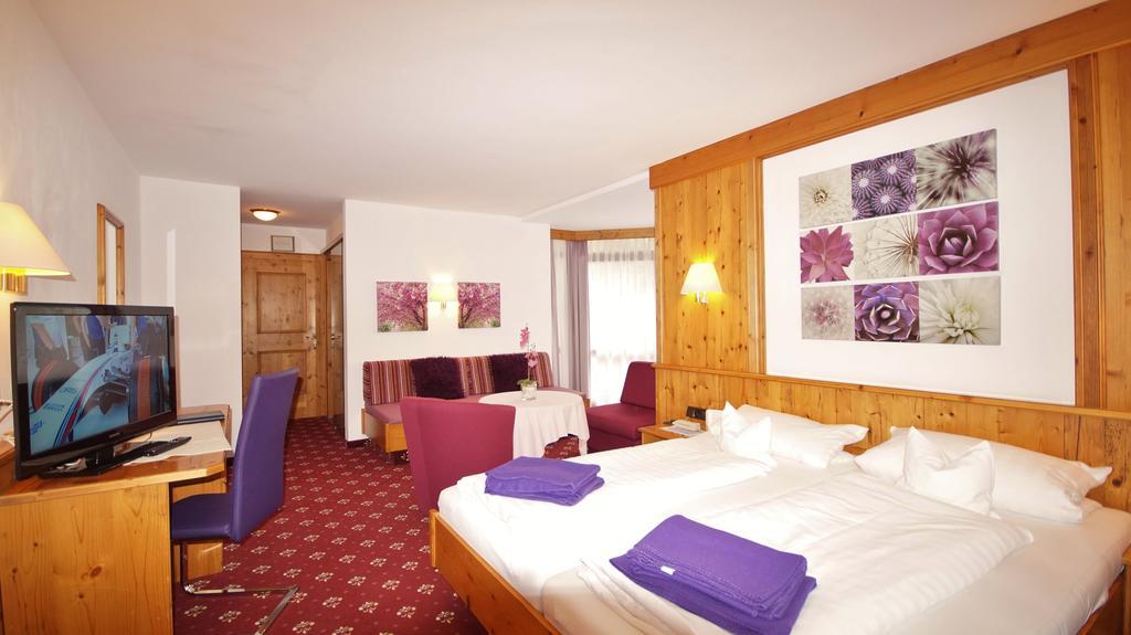 Hotel Schwarzenbergs Traube Glottertal Luaran gambar