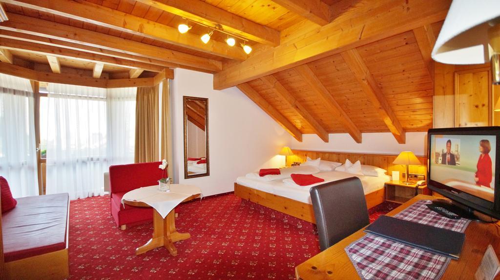 Hotel Schwarzenbergs Traube Glottertal Luaran gambar