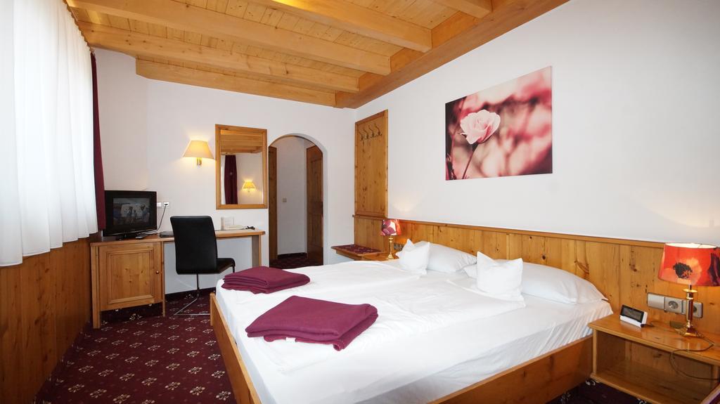 Hotel Schwarzenbergs Traube Glottertal Luaran gambar