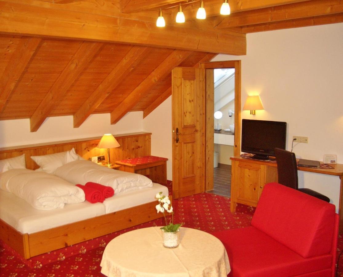 Hotel Schwarzenbergs Traube Glottertal Bilik gambar